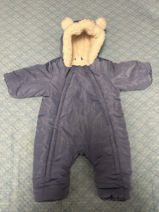 Продам комбинезон на малыша