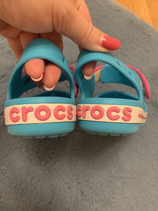 Sandale Crocs pt fete
