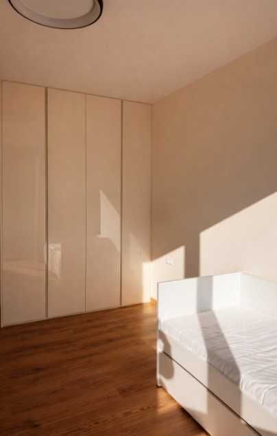 Дава се под наем Тристаен апартамент в София, Изток - 103 кв.м за 1286.73 € - Снимка #3