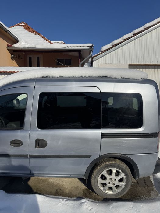 Opel Combo cu motor defect