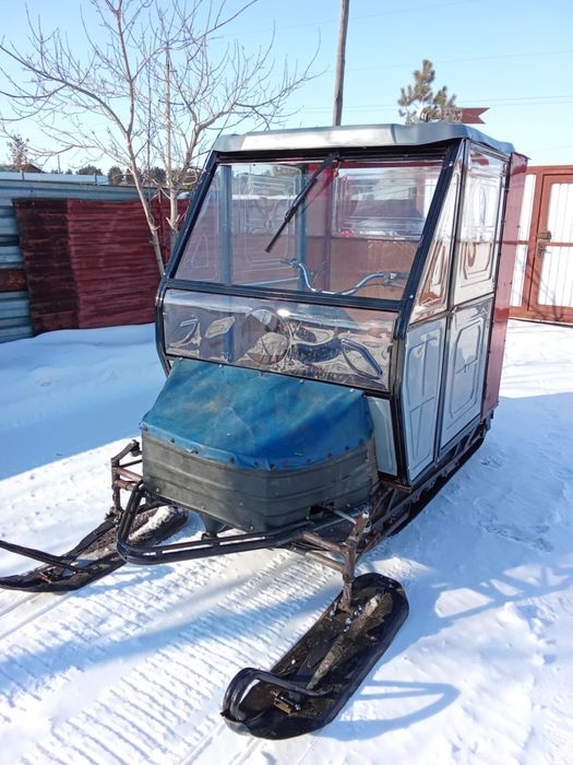 Продам снегоход буран