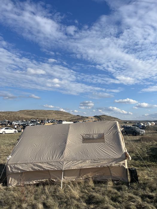 Надувной палатка арендаға беріледі.