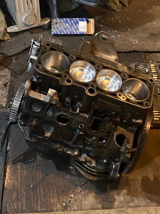 В продаже Audi 80 b4