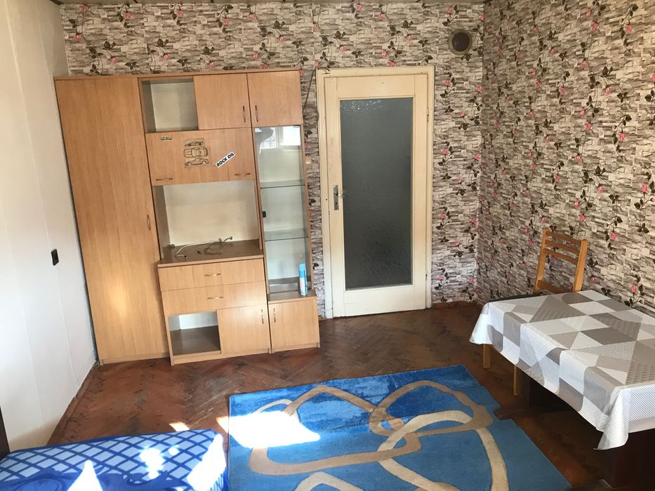 Дава се под наем Едностаен апартамент в Русе, Здравец Изток - 30 кв.м за 153 € - Снимка #1