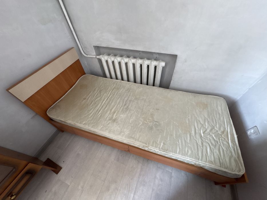 Продам б/у кровать
