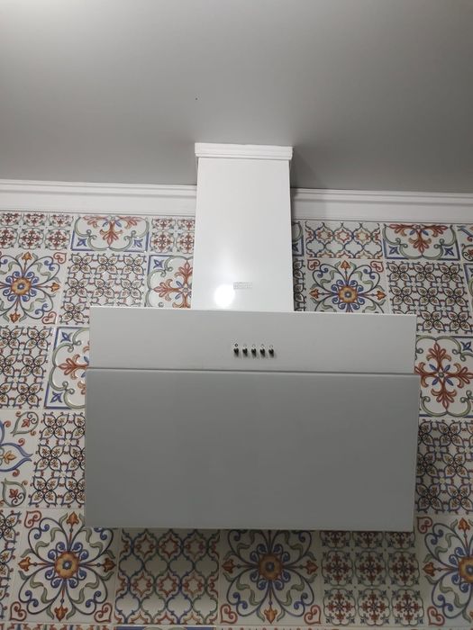 Вытяжка над плитой