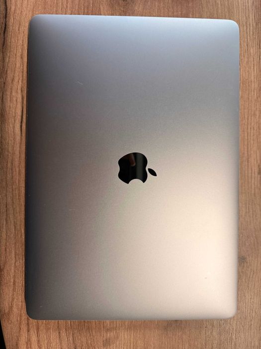 Macbook Pro 13, продается очень срочно.