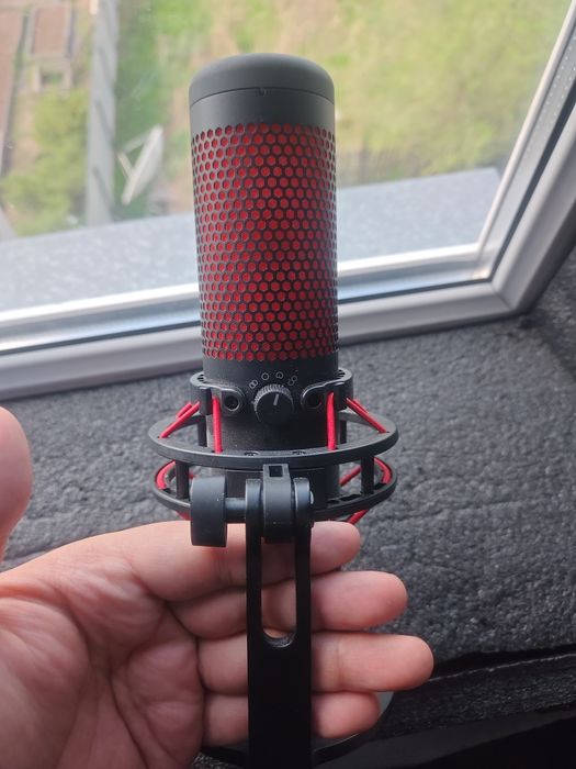 Микрофон HyperX QuadCast — Идеальное состояние