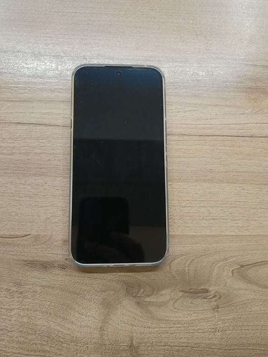 Продавам телефон Nothing Phone 4a Pro 12/256