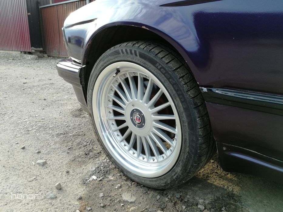 Продается БМВ Е32