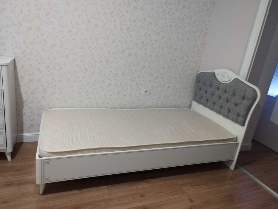 Продам кровать для девочек. 2 шт