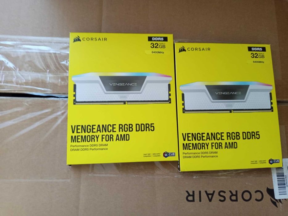 Memorie RAM Corsair DDR5, 32GB, KIT 2x16GB, 6400  XMP&EXPO, Alb, RGB