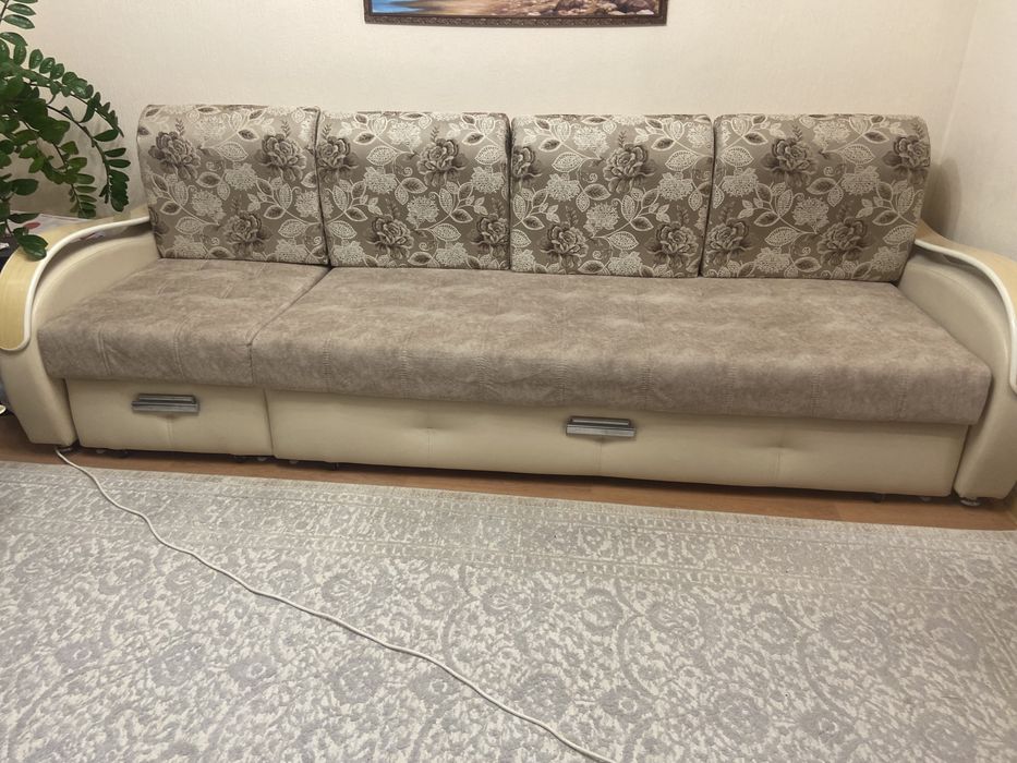 Поодам диван доя гостиной