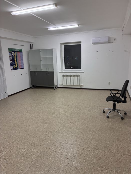 Сдаётся офисное помещение — 38 м², 2-й этаж. Нурсая