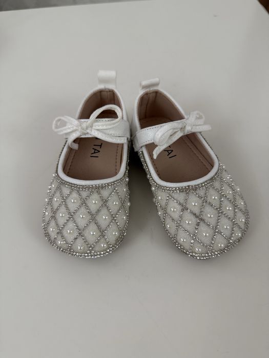 Обувь на годик..