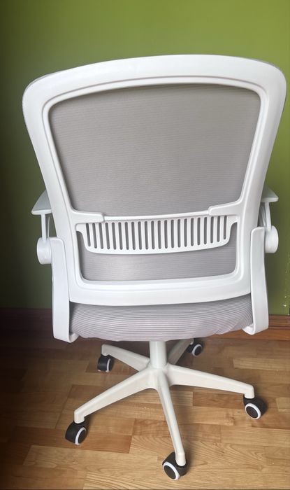 Продам компьютерный стол и стул