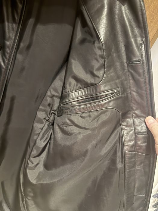 Geaca piele Hugo boss neagra  măsură 52-54 noua
