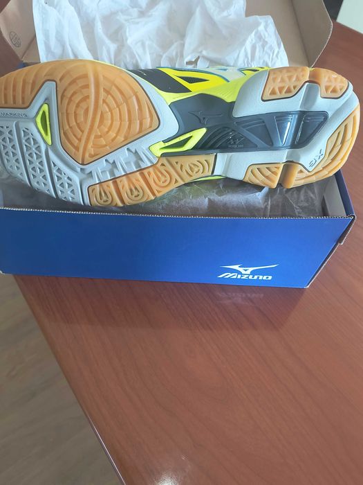 Pantofi volei mizuno noi