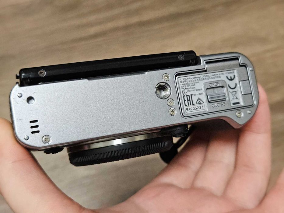 Mirrorless Fujifilm X-T20, отлично състояние