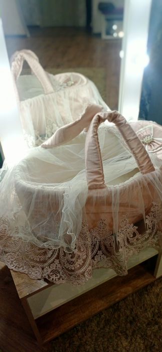 Продам люльку очень красивая.