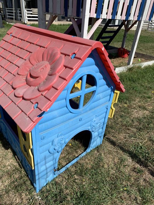 Loc joaca  , casuta pentru copii