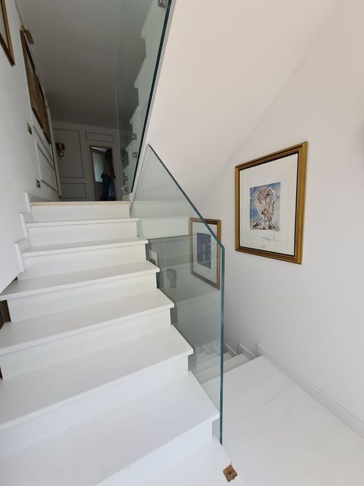 Ultra modern! Balustrade din sticla securizata!