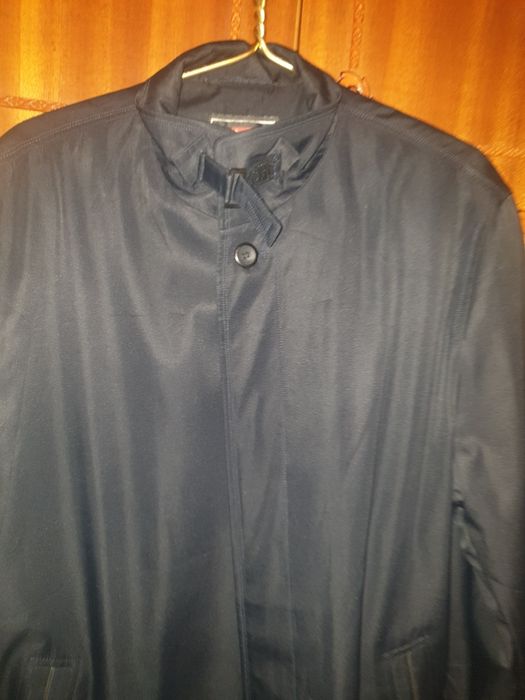 Geaca bărbătească  material impermeabil marimea 50-52 /XXXL