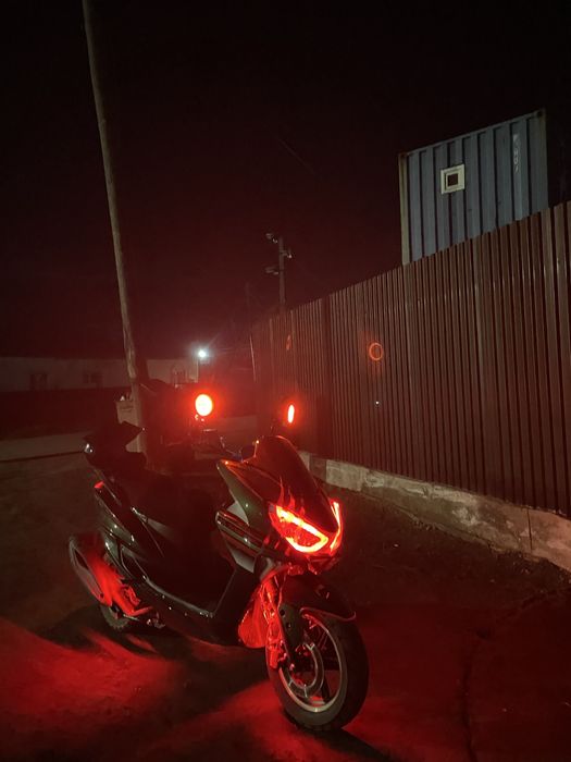 Макси скутер 150 куб