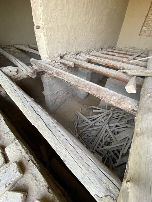 Nazarbekda uchastka sotiladi