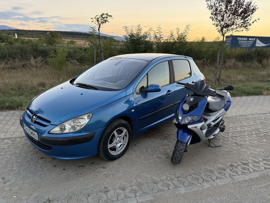 Peugeot 307 + Scuter / Individual