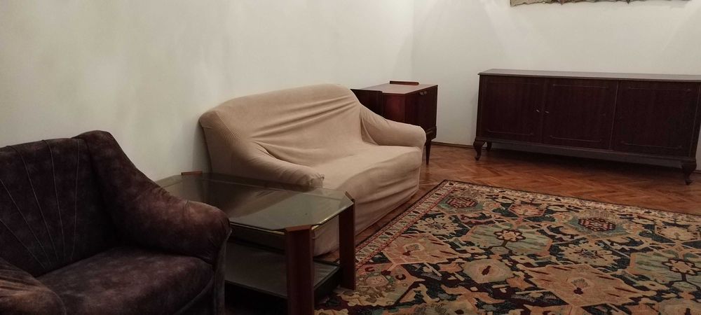 Inchiriere 3 camere decomandat