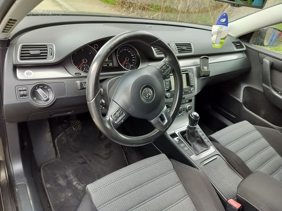 VOLKSWAGEN Passat 2013 — imagine 2
