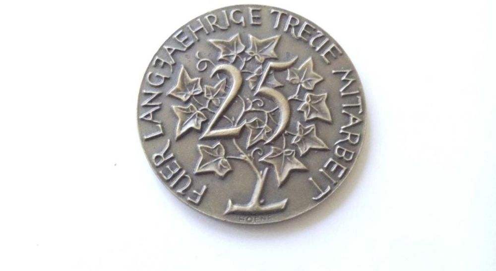 2 insigne/medalii germane din bronz