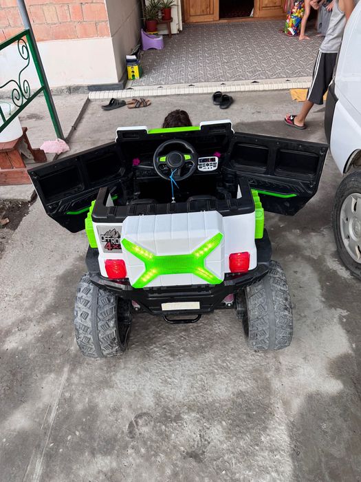 Детская машина электронная в идеальном состоянии