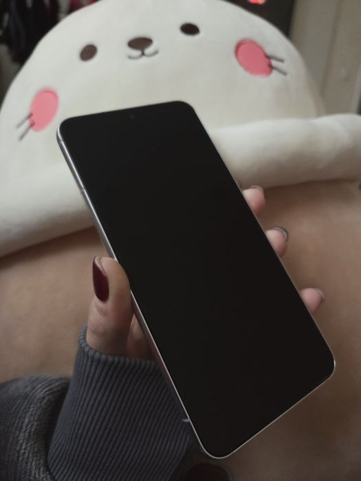 Samsung S22 белый 256гб