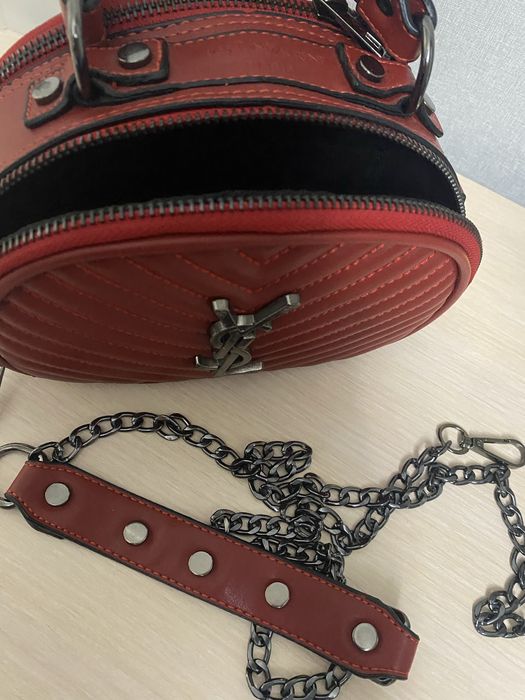 Продам сумочку в стиле YSL