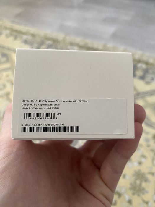 Продам оригинал адаптар от айфон 17 про мах