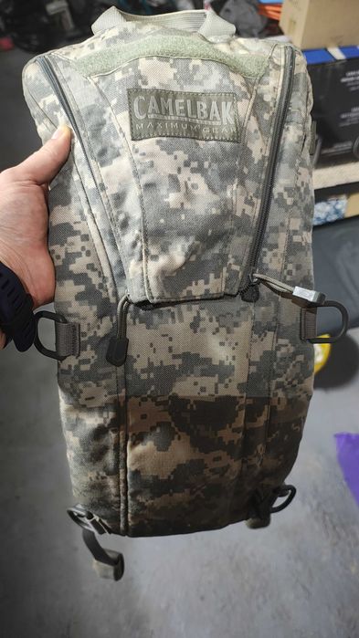 Camelback camuflaj digital