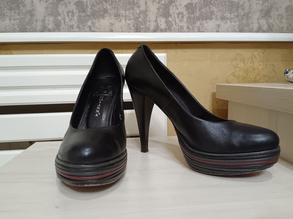 Итальянские женские туфли 38 размера