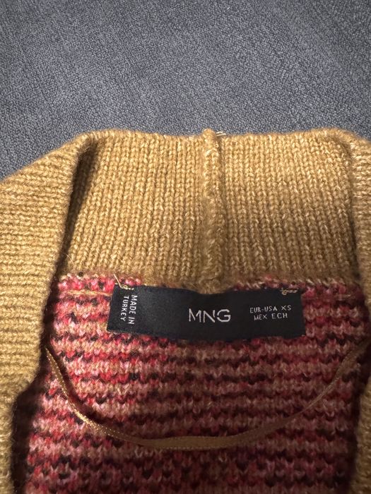 Дамска жилетка с ромбов мотив (нова)