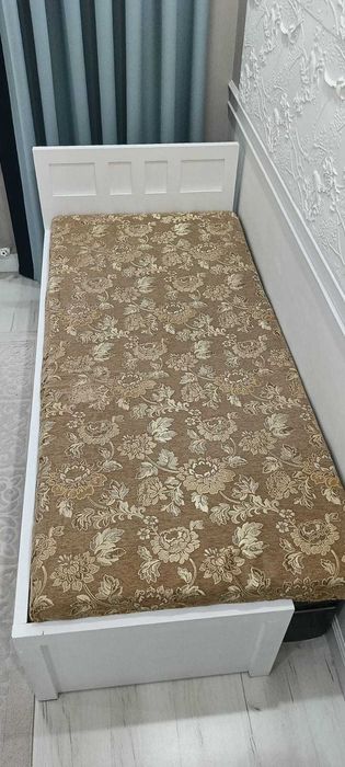 Продам б/у кровать