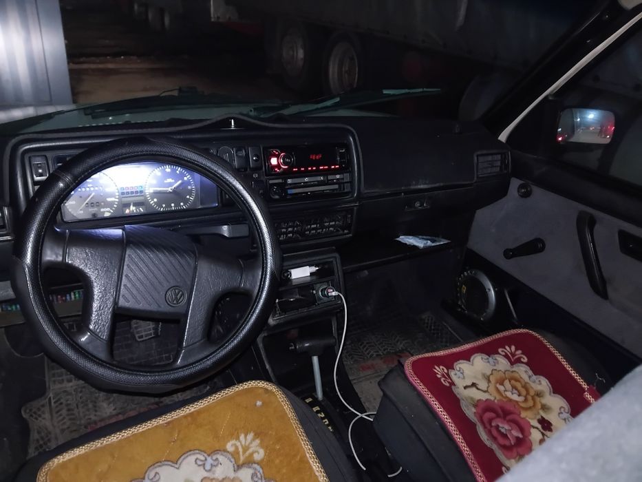 Продам гольф2 1991г автомат каробка