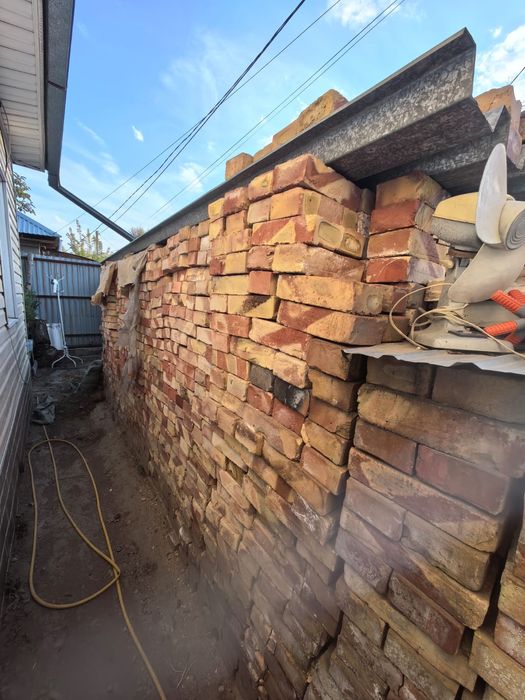 Продам красный кирпич