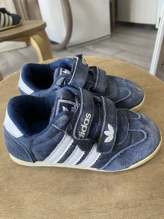 Детская обувь. Кроссовки