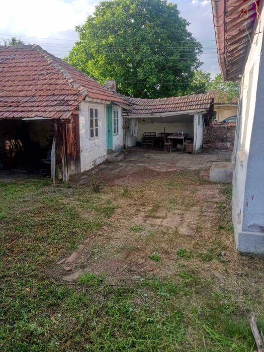 Продава се Къща в с. Кошарите, Област Перник - 630 кв.м за 61 €/кв.м - Снимка #4