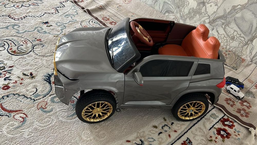 Продам детскую машину