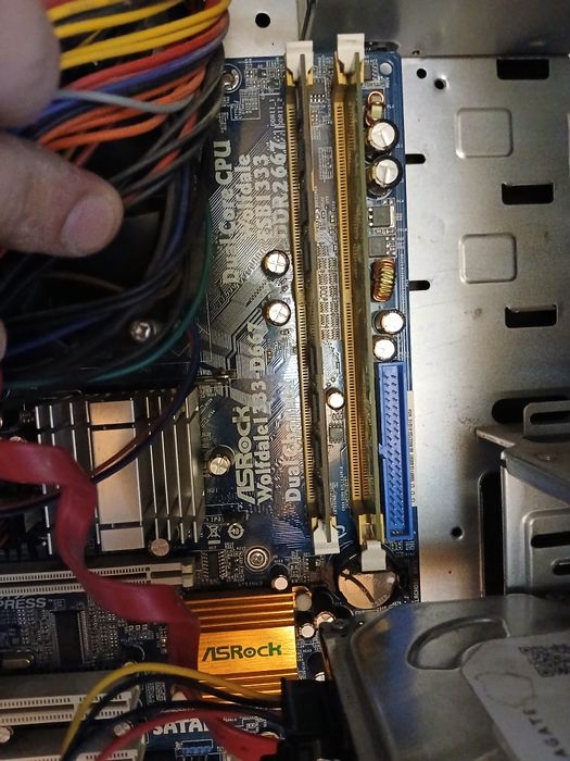 Продается запчасти на компютер