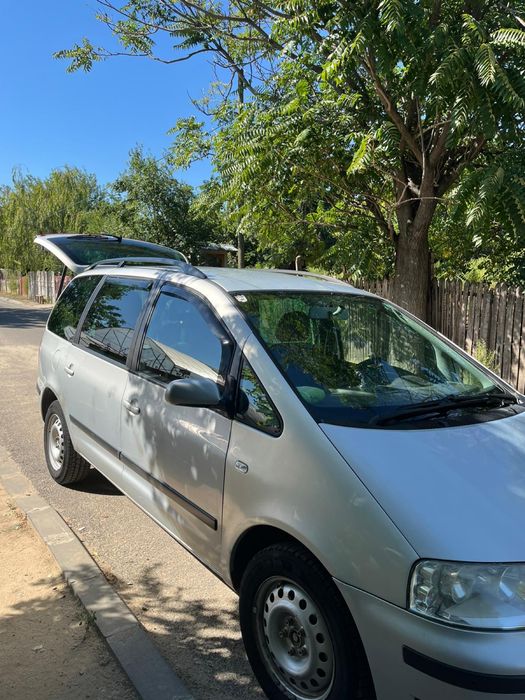 Volkswagen Sharan 2004 diesel, 2.372 € — imagine 5