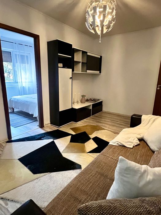 Închiriez apartament 3 camere fortuna