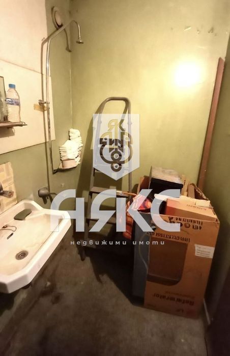 Двустаен апартамент в кв. Красна поляна 3